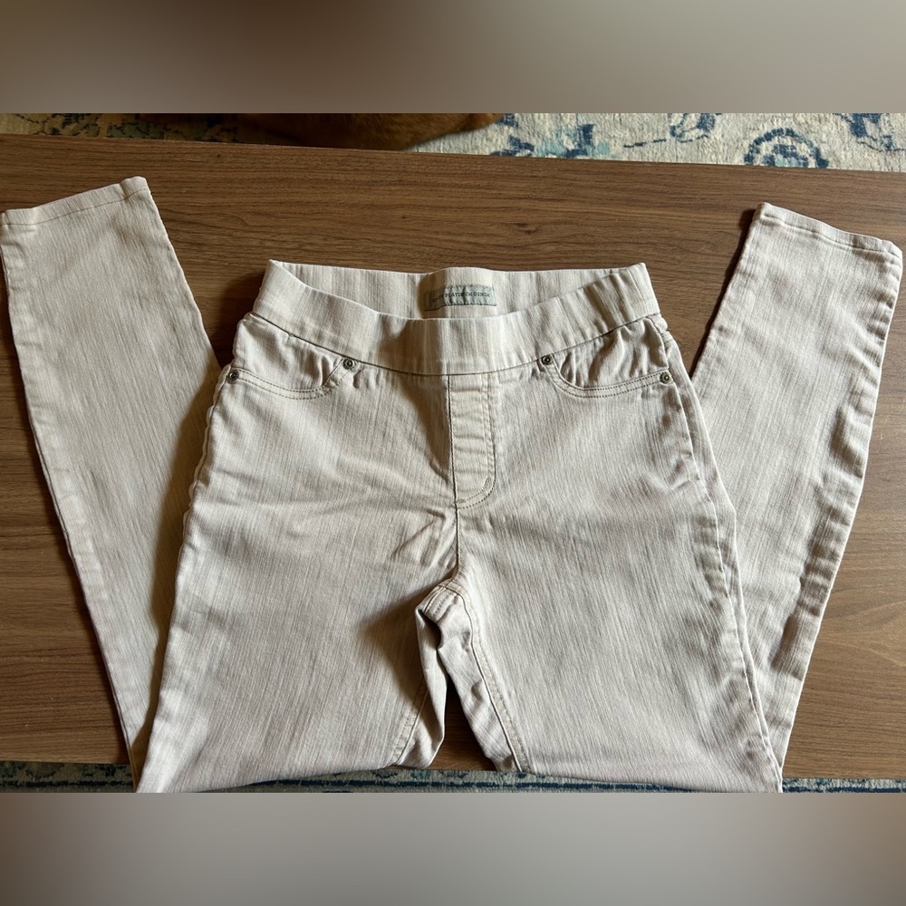 Chico’s pull on denim jeggings, cream/beige, sz 0.5, size 6 US, flat front - Picture 2 of 7